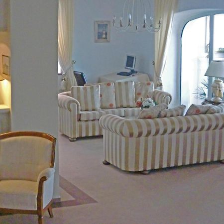 Hotel Am Yachthafen Waren  Dış mekan fotoğraf