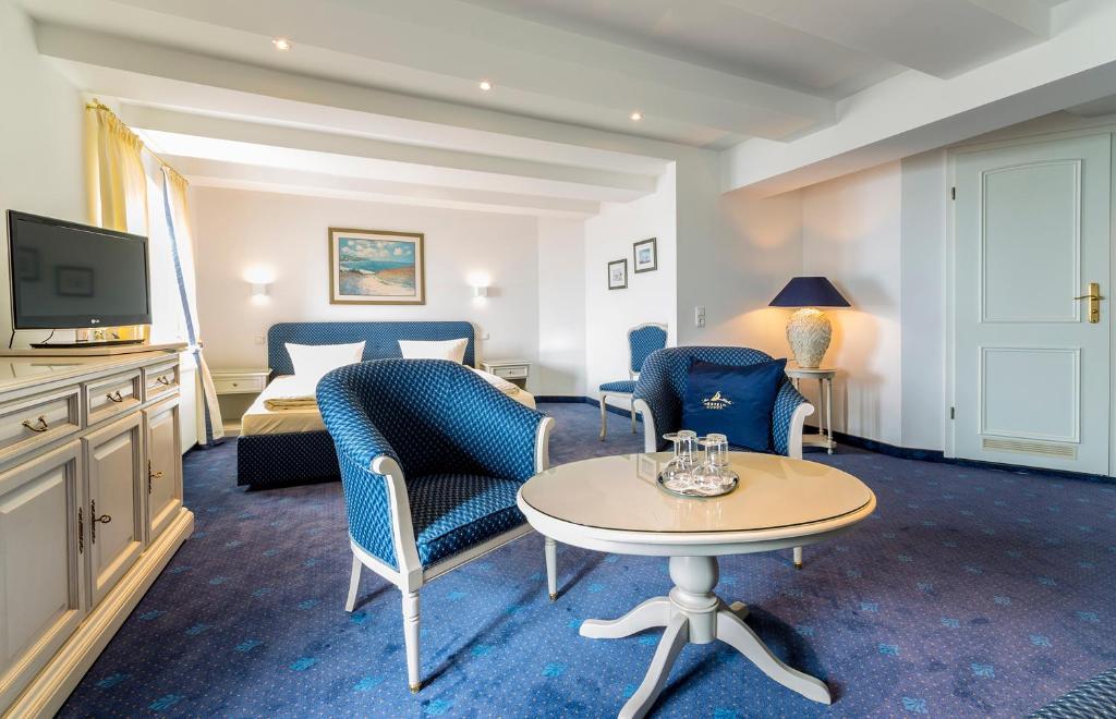 Hotel Am Yachthafen Waren  Dış mekan fotoğraf