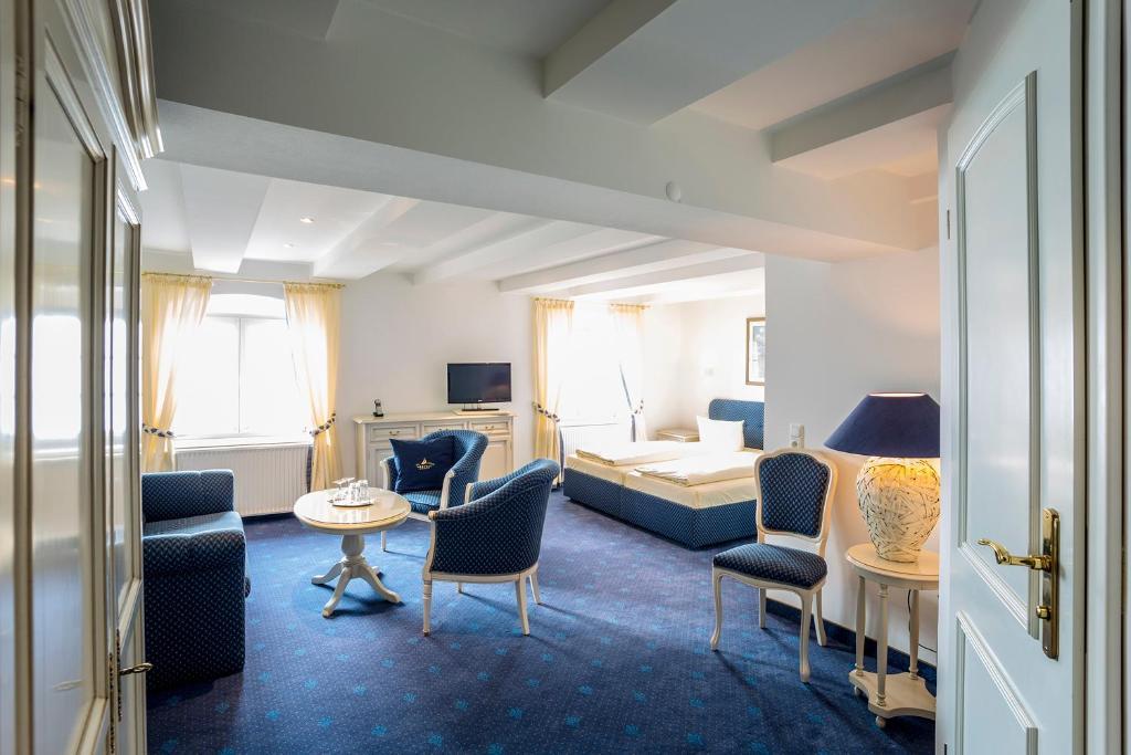 Hotel Am Yachthafen Waren  Dış mekan fotoğraf